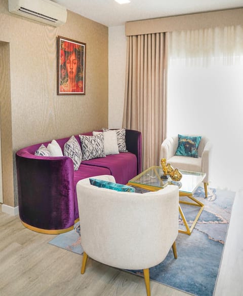 Living room, Seating area, air conditioner