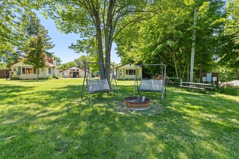 7 Cabins on Chippewa Lake Cabin in Michigan