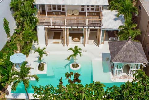 Property building, Swimming pool, internet