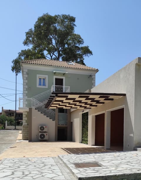 Vp & Lo 2 Residence Apartment in Gouvia