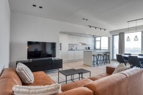 Communal lounge/ TV room, Kitchen or kitchenette, Living room, Seating area, Dining area