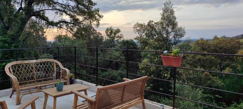 Patio, Natural landscape, View (from property/room), Balcony/Terrace, Seating area