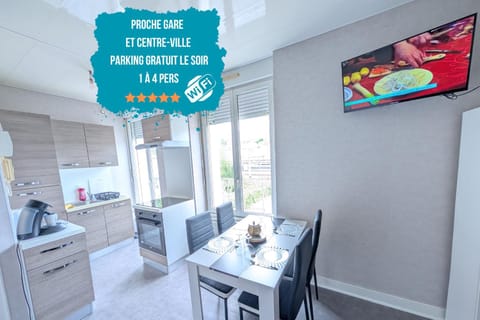 Communal lounge/ TV room, TV and multimedia, Dining area, concierge, oven