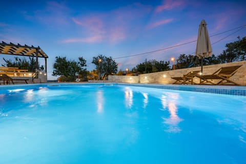 Night, Swimming pool