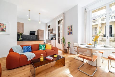 TV and multimedia, Kitchen or kitchenette, Living room, Dining area