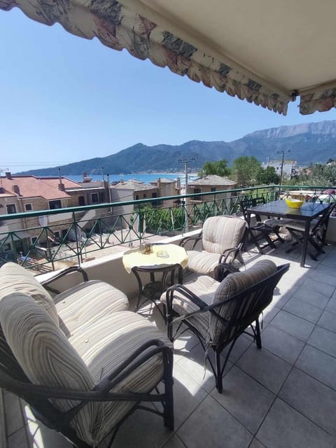 View (from property/room), Balcony/Terrace, Balcony/Terrace, Mountain view, Sea view