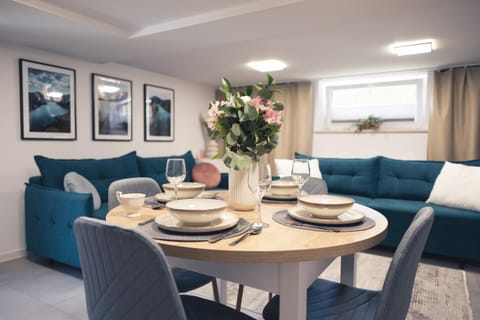 Living room, Seating area, Dining area