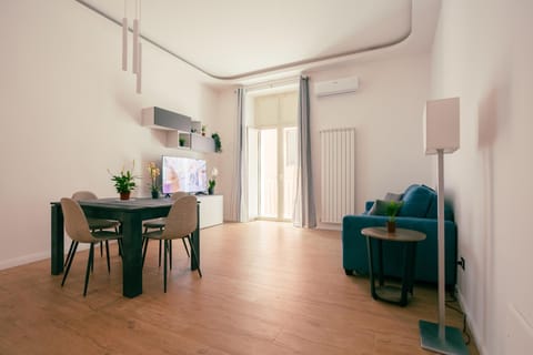 TV and multimedia, Balcony/Terrace, Living room