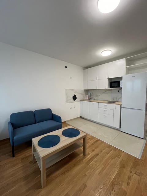 Kitchen or kitchenette, Living room, pet friendly, stove