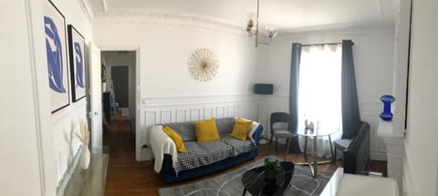 chic et preppy Apartment in Courbevoie