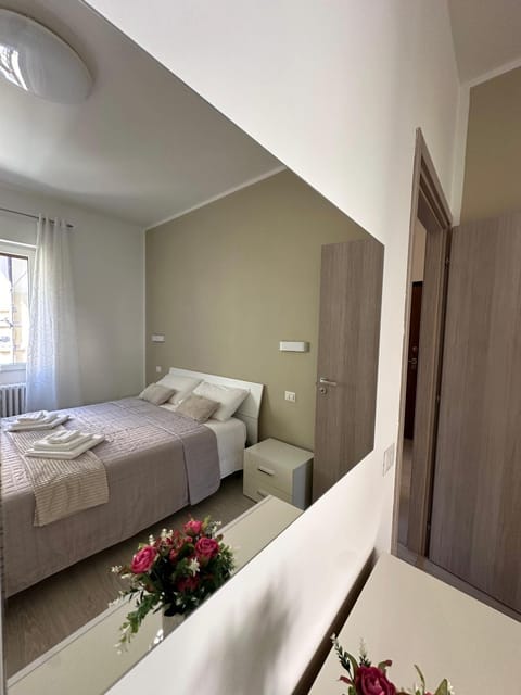 Bed, Bedroom, towels, wardrobe