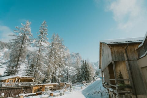 Property building, Day, Natural landscape, Winter, Mountain view