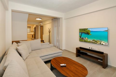 Communal lounge/ TV room, Communal lounge/ TV room, TV and multimedia, Living room, Evening entertainment