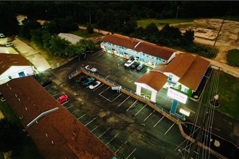 Ozark Inn and Suites Hotel in Osage Beach