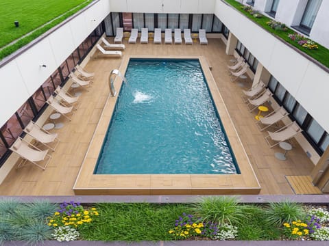 Day, Pool view, Swimming pool, Swimming pool, sunbed