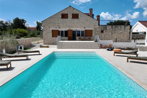 Property building, Garden view, Swimming pool