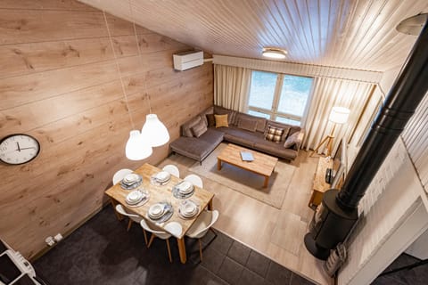 TV and multimedia, Living room, Photo of the whole room, Seating area, Dining area, fireplace, air conditioner