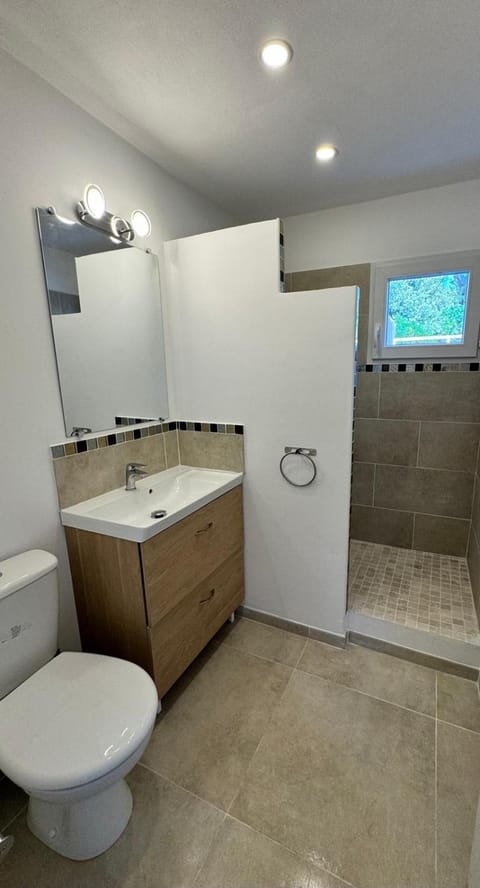 Perla Di Macchia Campground/
RV Resort in Bonifacio