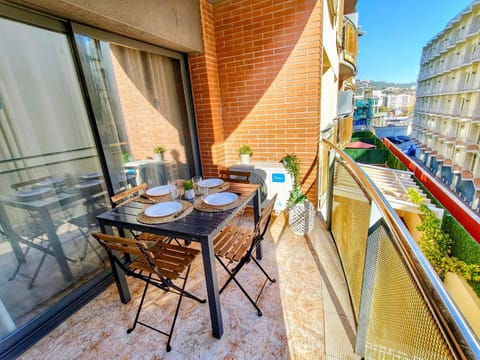 Property building, Balcony/Terrace