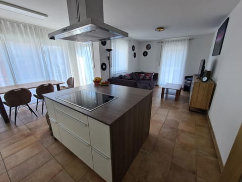 Living room, Dining area, stove