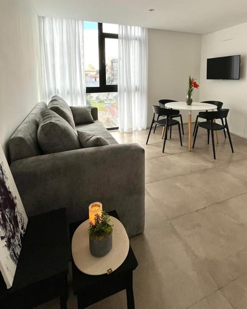 Living room, Diving