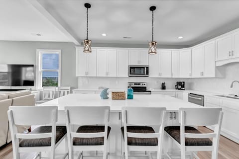 Seaside Serenity Beautiful Home on Topsail 7 BR House in Surf City