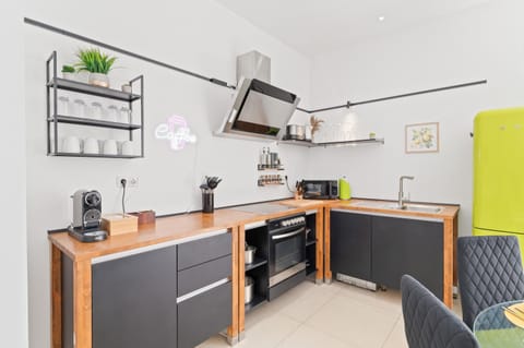 Kitchen or kitchenette, kitchen