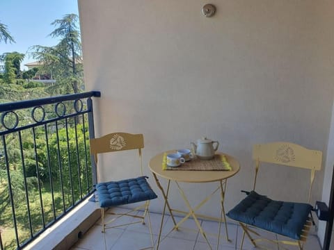 Un cocon à Uzès centre, piscine et parking Apartment in Uzes