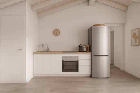 Coffee/tea facilities, Kitchen or kitchenette, oven, stove