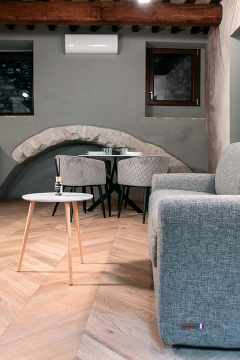 Living room, Dining area, air conditioner