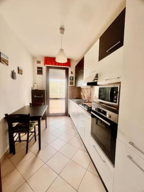 Kitchen or kitchenette, Dining area, dishwasher, oven, stove