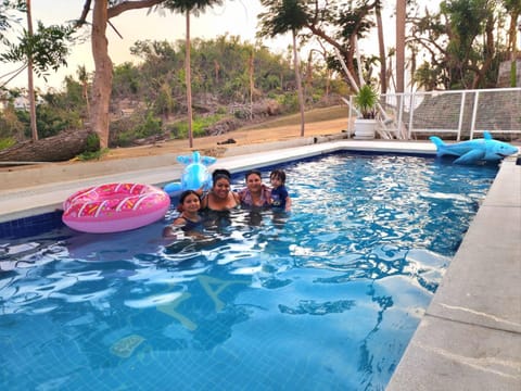 BLISSFUL ACATOWN BEACH PENTHOuSE Apartment in Acapulco