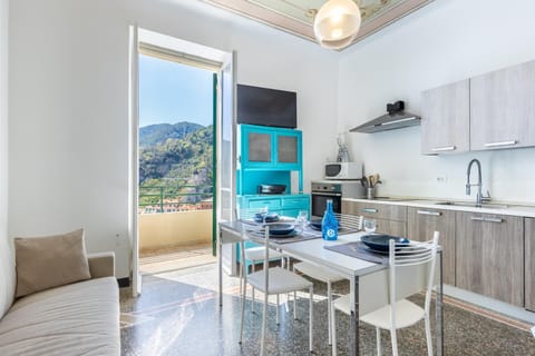 Hostdomus - Casa Ester Apartment in Noli