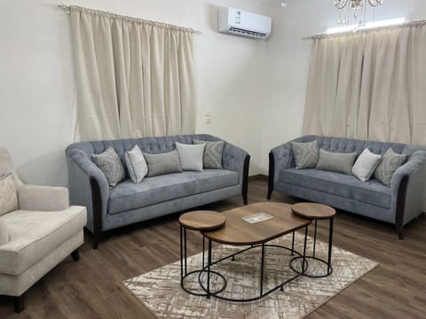 Living room, Seating area, air conditioner