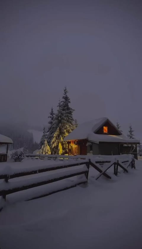 Vikendica Čarolija House in Montenegro