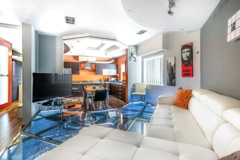 Coastal Creek Apartment in Saint Julians