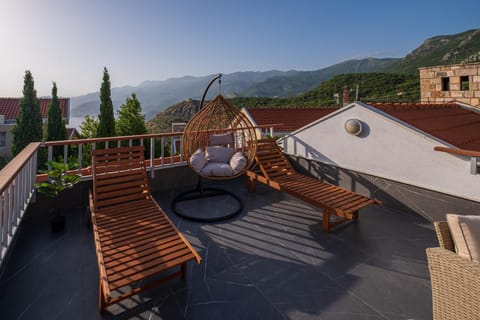 Carsko Selo Budva Blizikuce Soppp Villa in Sveti Stefan