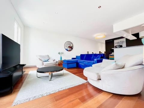 TV and multimedia, Living room
