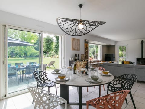 Holiday Home L'échappée by Interhome House in Bénodet