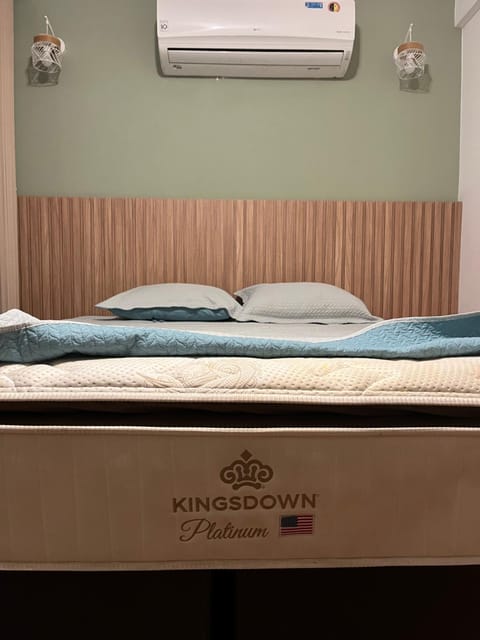 Cobertura Incrível, silenciosa e familiar com sala ampla, cozinha americana, 3 quartos, área gourmet, terraço aberto com churrasqueira e jacuzzi na Praia da Barra da Tijuca - Rio de Janeiro - apto inteiro só pra você Apartment in Rio de Janeiro