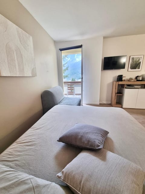 Tonale Ski-in AlpView Studio Apartment in Province of Brescia