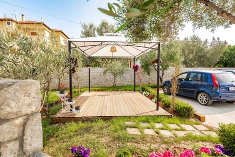 Garden, Garden view, Parking