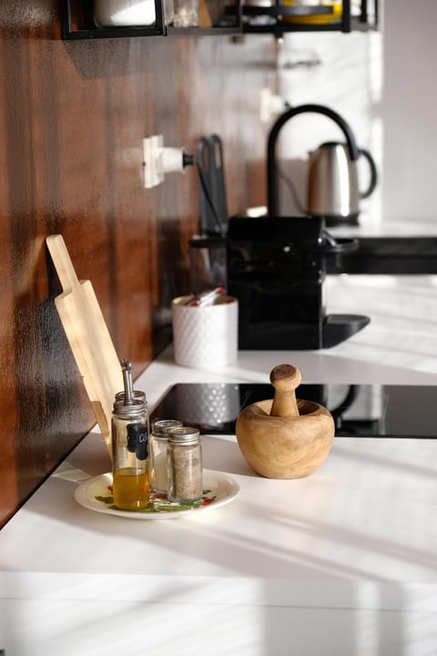 Kitchen or kitchenette, Breakfast, Breakfast, Lunch, Dinner, stove, kitchen, kitchen