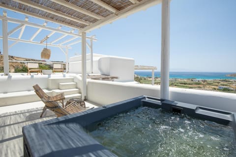 Patio, Day, Natural landscape, Hot Tub, View (from property/room), Balcony/Terrace, Sea view, sunbed