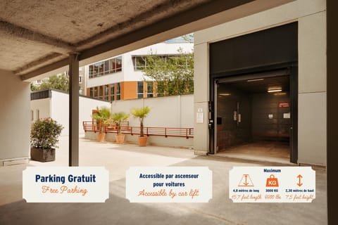 Kitchen or kitchenette, Parking