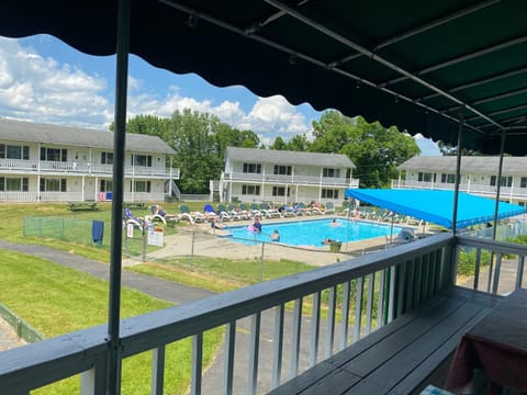 Balcony/Terrace, Swimming pool