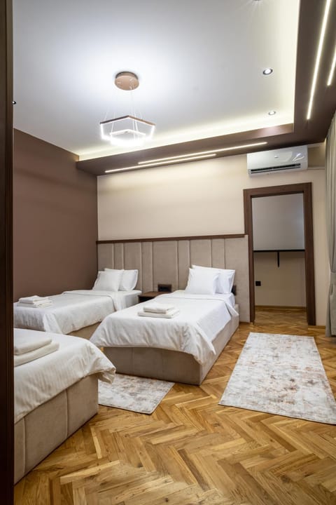 Bed, Photo of the whole room, Seating area, Bedroom, air conditioner