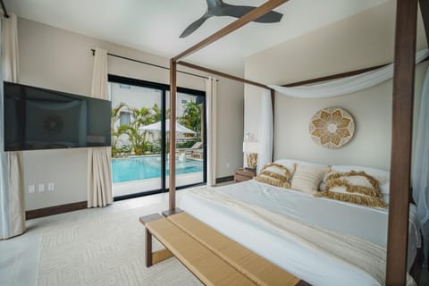 Bedroom, Pool view