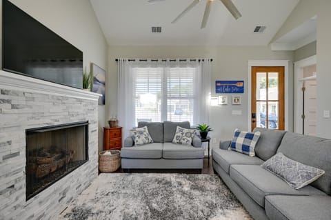 On-Site Lake with Boat Ramp Greenwood Retreat! House in Lake Greenwood