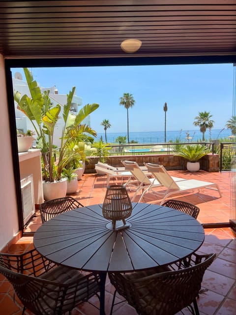 Patio, Day, Natural landscape, View (from property/room), Balcony/Terrace, Living room, Dining area, Sea view